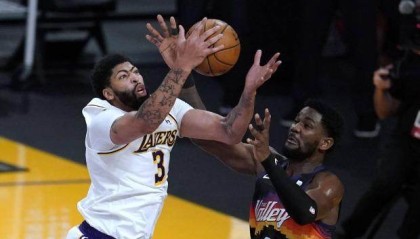 开云平台-首轮预演难敌残阵湖人 太阳感受卫冕冠军的威压