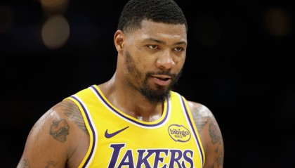 开云-真香！2年1052万+正负值+209，佩林卡神操作，湖人血赚一波